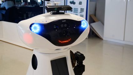 科技融合驱动光伏革命 多晶硅需求飙升与智能机器人共塑未来